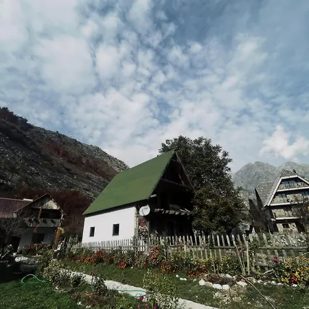 Guest house Lola Valbone