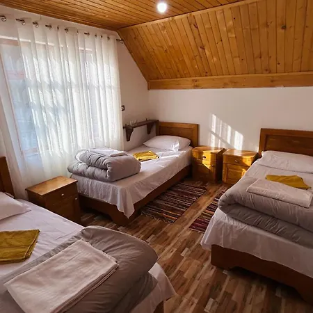 招待所 Lola 瓦勒博内