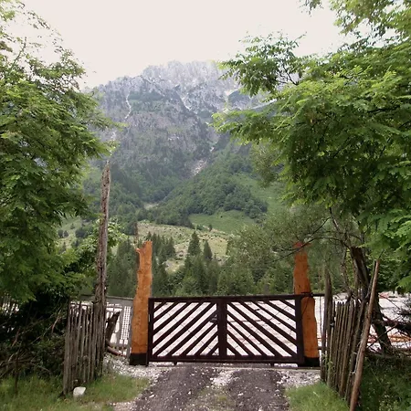 Lola Pensjonat